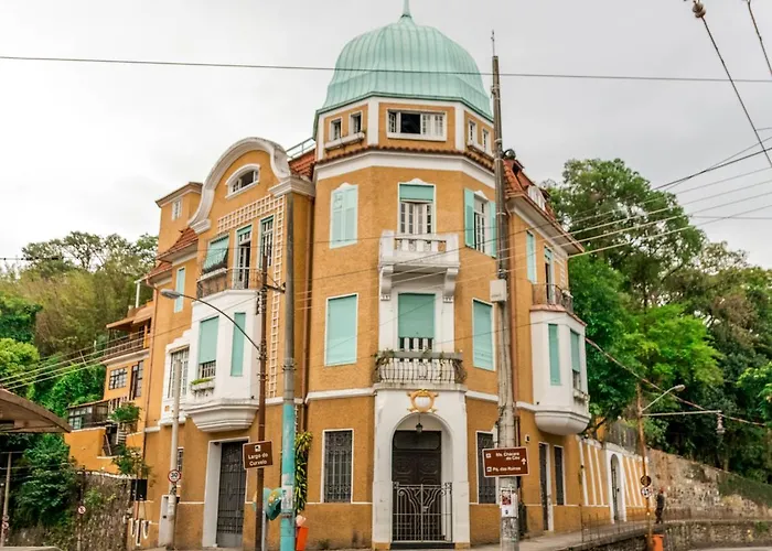Santo Castelo All Suites